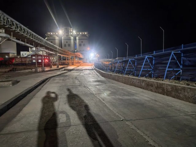 新春我在岗丨万家灯火中的“异乡守护者”